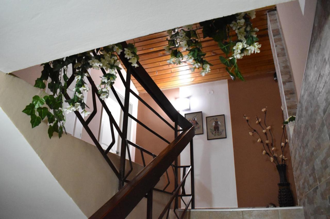 Guest House Kozle Skopie Exterior foto