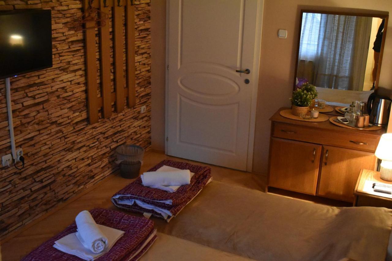 Guest House Kozle Skopie Exterior foto